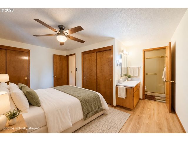 334 S 18TH St, St Helens, OR 97051