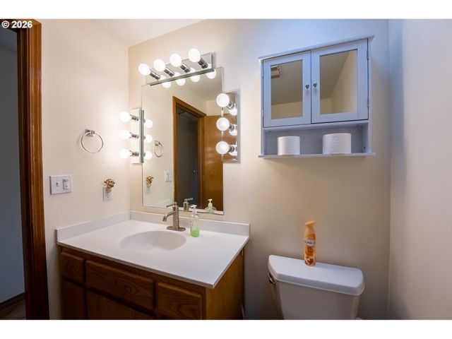 334 S 18TH St, St Helens, OR 97051