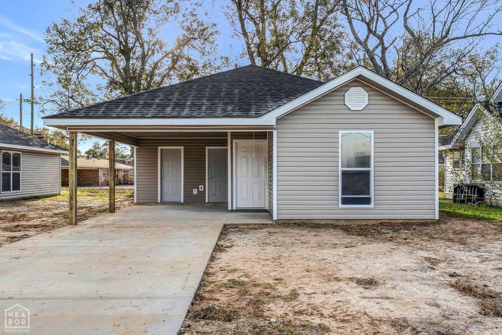 210 NE Front Street, Walnut Ridge, AR 72476