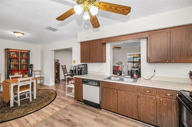 918 WINDWARD WAY, Palm Harbor, FL 34685