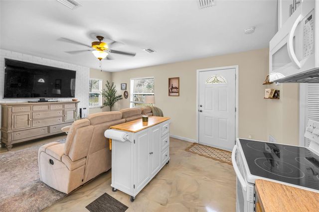 918 WINDWARD WAY, Palm Harbor, FL 34685