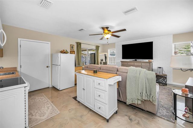 918 WINDWARD WAY, Palm Harbor, FL 34685