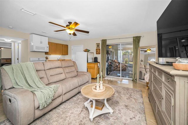 918 WINDWARD WAY, Palm Harbor, FL 34685