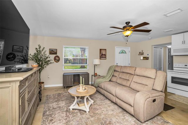 918 WINDWARD WAY, Palm Harbor, FL 34685