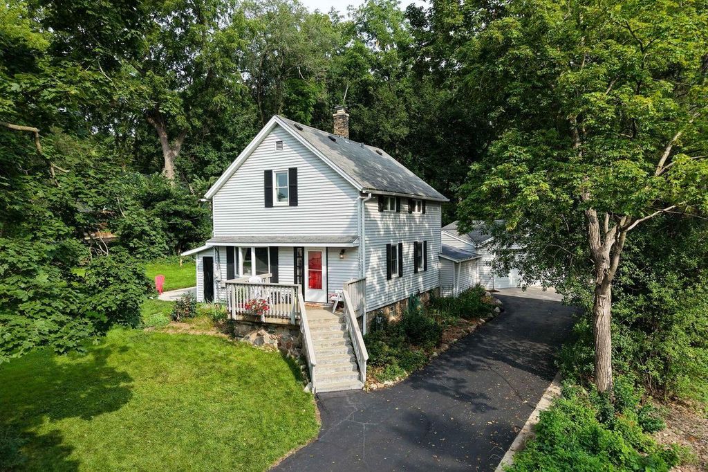 12500 Knoll ROAD, Elm Grove, WI 53122
