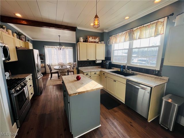 1958 Newark Road, Zanesville, OH 43701