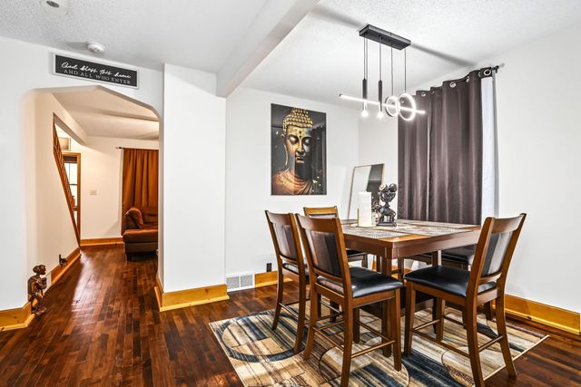 263 Cottage Avenue W, Saint Paul, MN 55117