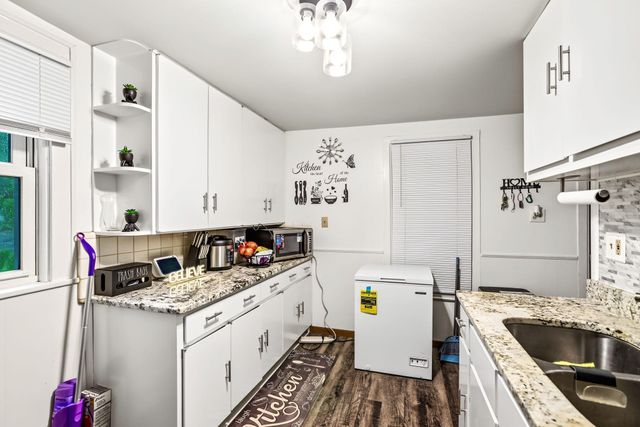 263 Cottage Avenue W, Saint Paul, MN 55117