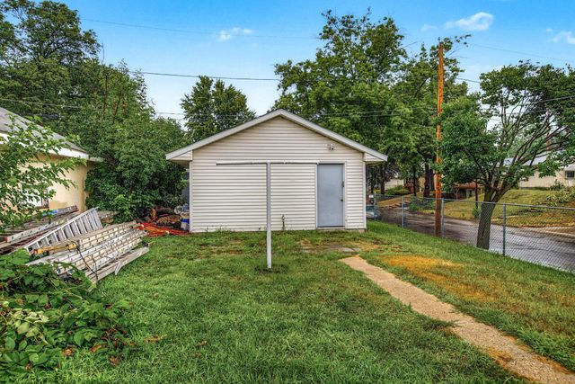 263 Cottage Avenue W, Saint Paul, MN 55117