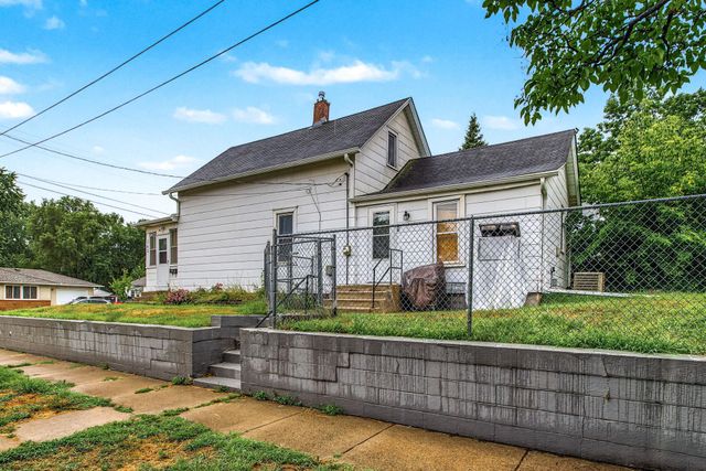 263 Cottage Avenue W, Saint Paul, MN 55117