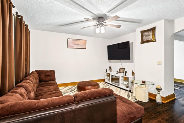 263 Cottage Avenue W, Saint Paul, MN 55117