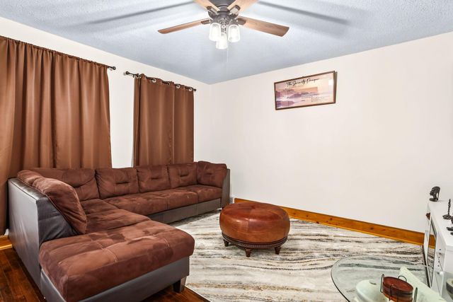 263 Cottage Avenue W, Saint Paul, MN 55117