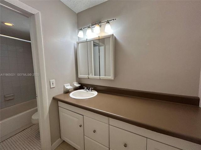 6505 Winfield Boulevard B-18, Margate, FL 33063