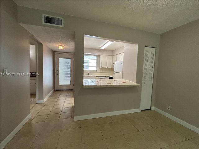 6505 Winfield Boulevard B-18, Margate, FL 33063
