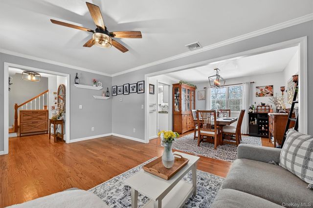 6 Wayne Drive, Middletown, NY 10940