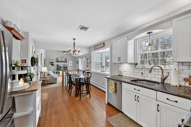 6 Wayne Drive, Middletown, NY 10940