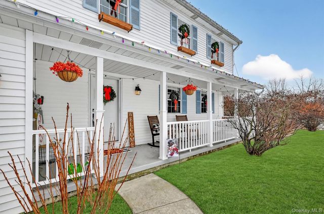 6 Wayne Drive, Middletown, NY 10940