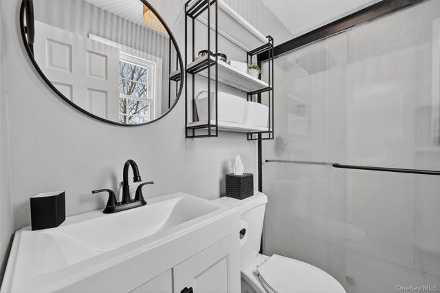 6 Wayne Drive, Middletown, NY 10940