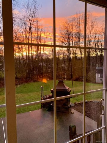 6 Wayne Drive, Middletown, NY 10940