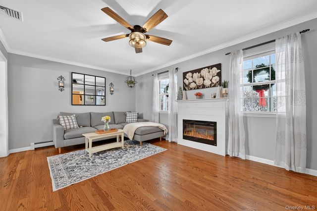 6 Wayne Drive, Middletown, NY 10940