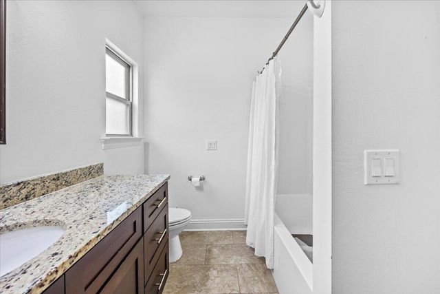 2145 Janet Street, Navarre, FL 32566