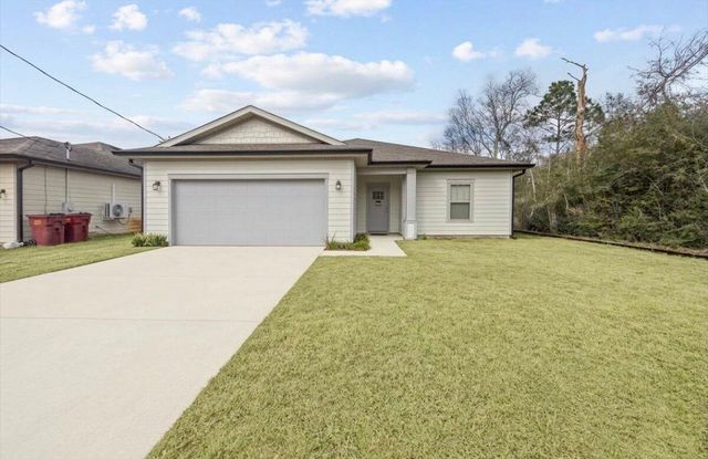 2145 Janet Street, Navarre, FL 32566