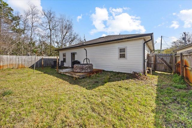 2145 Janet Street, Navarre, FL 32566