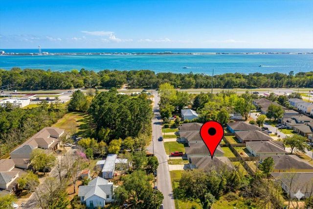 2145 Janet Street, Navarre, FL 32566