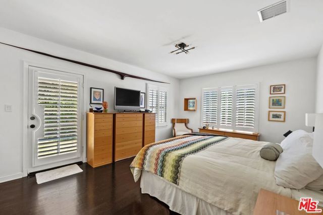 202 N Gower Street, Los Angeles, CA 90004
