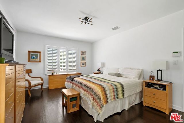 202 N Gower Street, Los Angeles, CA 90004