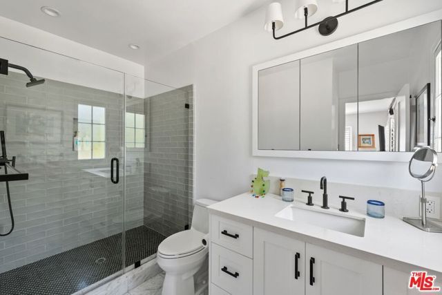 202 N Gower Street, Los Angeles, CA 90004