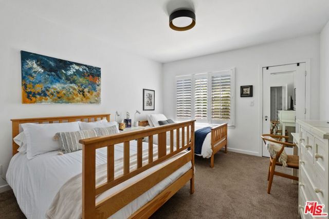 202 N Gower Street, Los Angeles, CA 90004