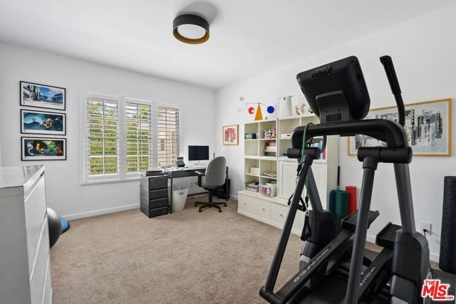 202 N Gower Street, Los Angeles, CA 90004