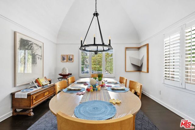202 N Gower Street, Los Angeles, CA 90004