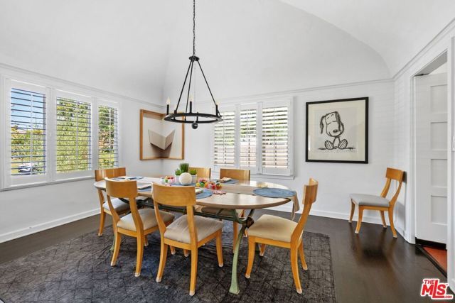 202 N Gower Street, Los Angeles, CA 90004