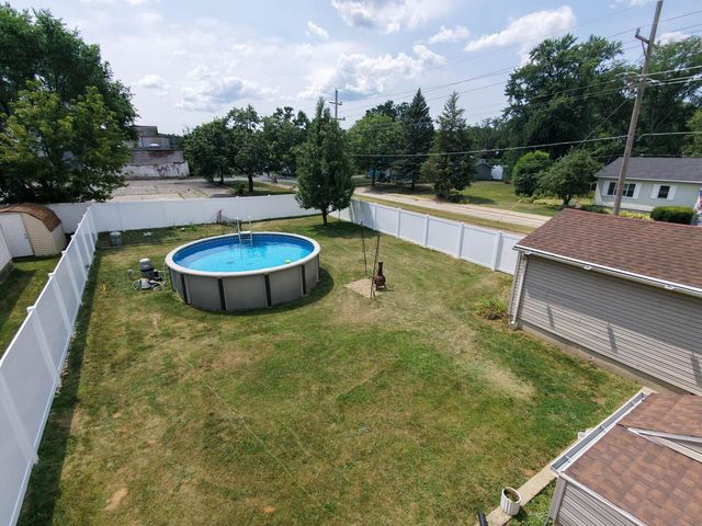 304 Johnson Street, East Dundee, IL 60118