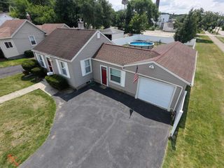 304 Johnson Street, East Dundee, IL 60118