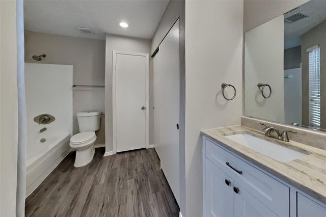 11831 Oakner Drive, Tomball, TX 77377
