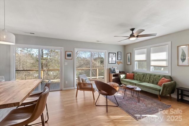 529 Bailey Road, Asheville, NC 28806