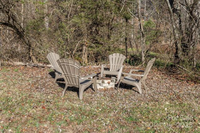 529 Bailey Road, Asheville, NC 28806