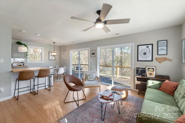 529 Bailey Road, Asheville, NC 28806