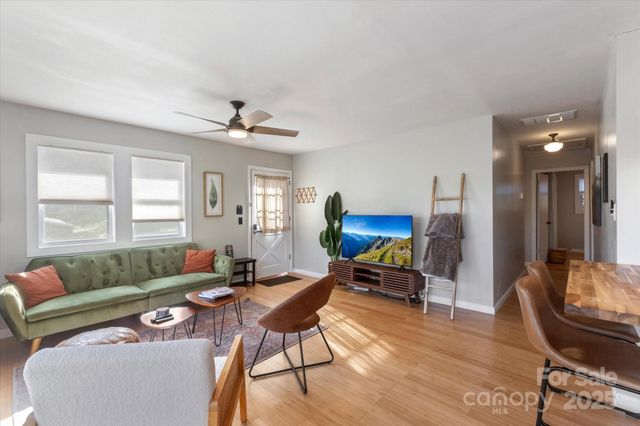 529 Bailey Road, Asheville, NC 28806