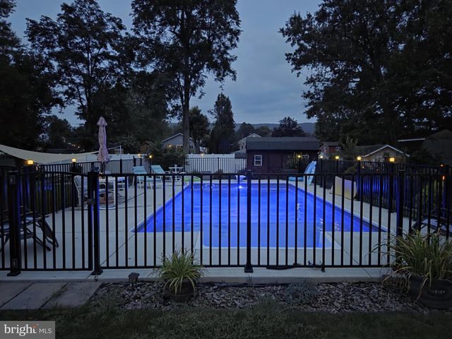 411 GREENWOOD AVENUE, Mont Alto, PA 17237