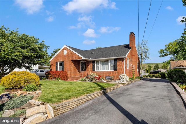 411 GREENWOOD AVENUE, Mont Alto, PA 17237