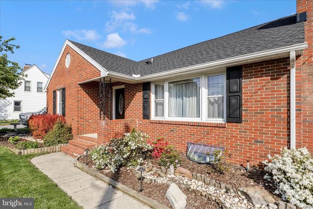411 GREENWOOD AVENUE, Mont Alto, PA 17237
