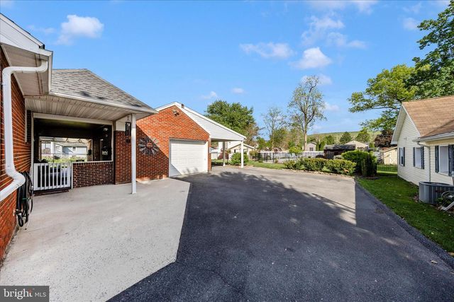 411 GREENWOOD AVENUE, Mont Alto, PA 17237
