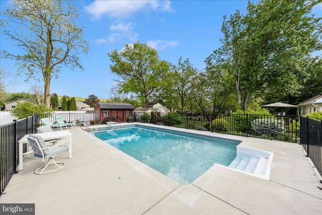 411 GREENWOOD AVENUE, Mont Alto, PA 17237