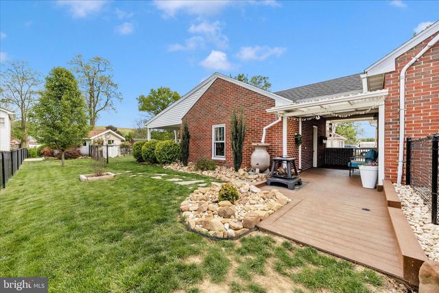 411 GREENWOOD AVENUE, Mont Alto, PA 17237