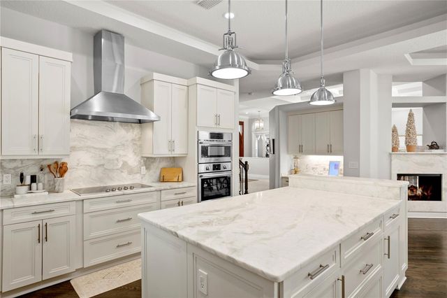 16204 SIERRA DE AVILA, Tampa, FL 33613