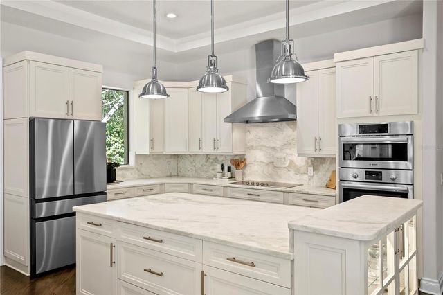 16204 SIERRA DE AVILA, Tampa, FL 33613